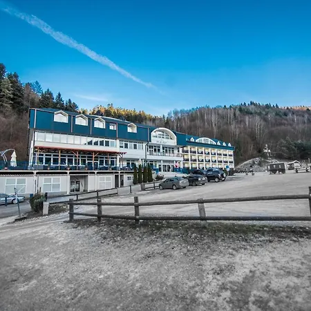 Hotel Plejsy 3*